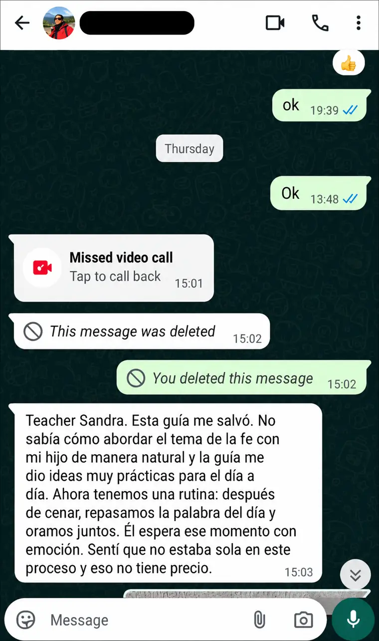 Mensaje real de WhatsApp de una mamá agradeciendo la guía de fe para niños